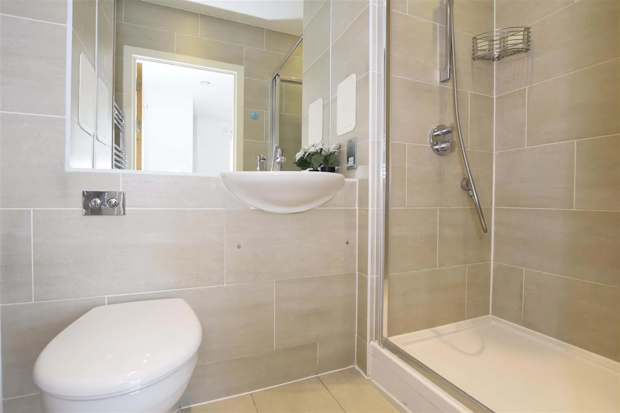 Matthews Close, Wembley, HA9, photo 6