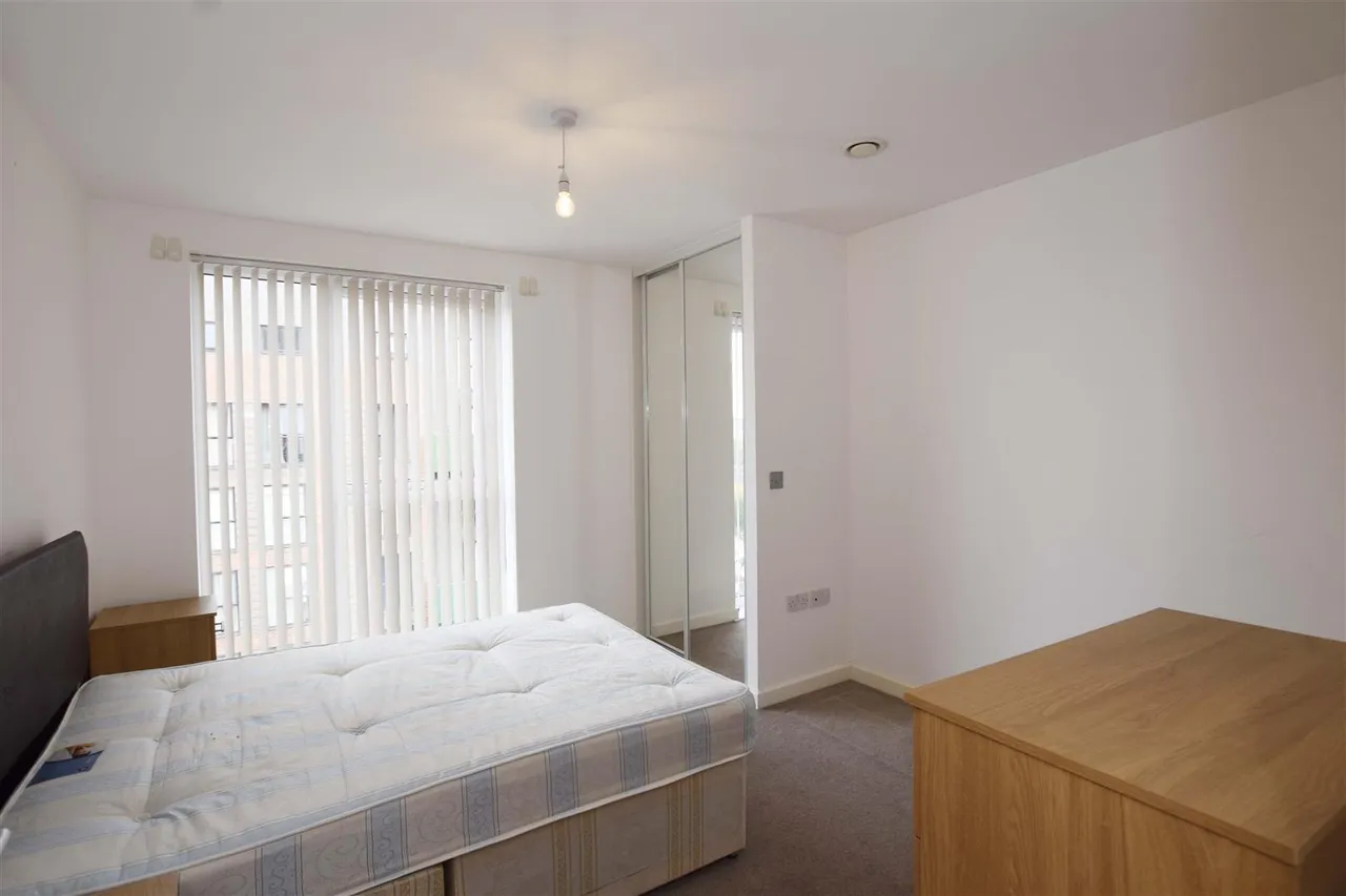 Matthews Close, Wembley, HA9, photo 3