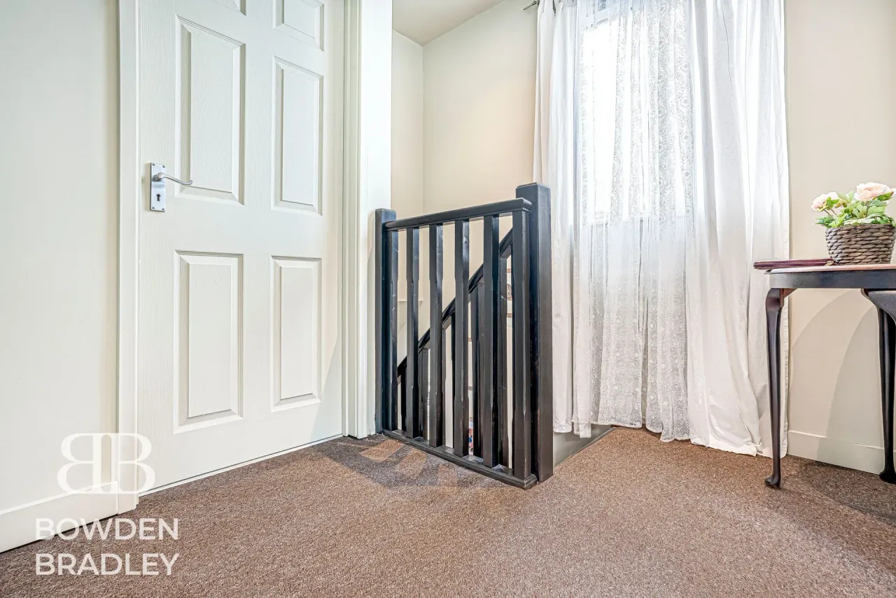 Brocket Way, Chigwell, IG7, photo 16