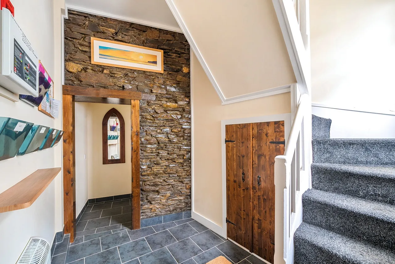 Fore Street, Callington, PL17, photo 2