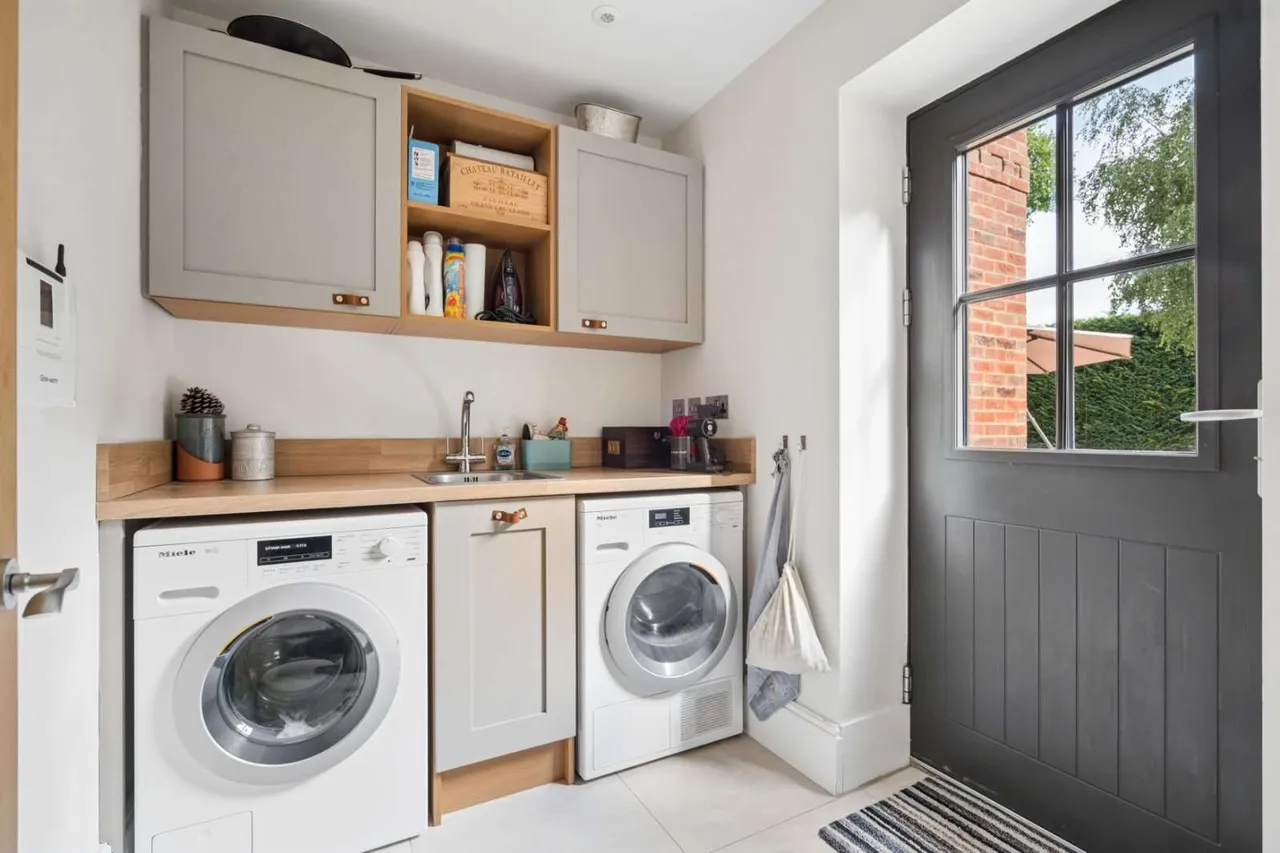 Orchard Gardens, Bix, Henley-On-Thames, Oxfordshire, RG9 6DB, photo 6