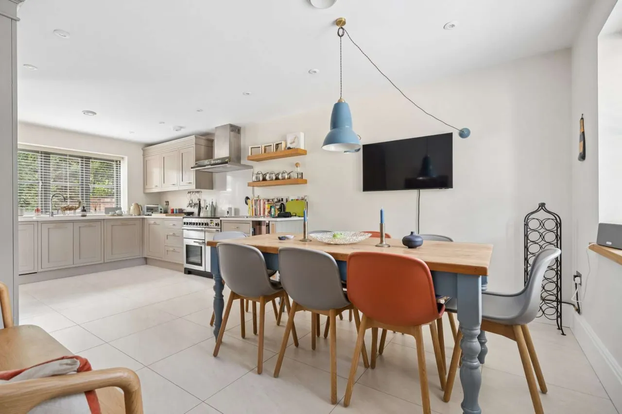 Orchard Gardens, Bix, Henley-On-Thames, Oxfordshire, RG9 6DB, photo 2