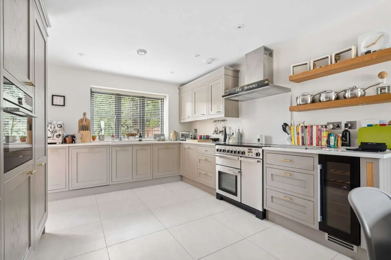 Orchard Gardens, Bix, Henley-On-Thames, Oxfordshire, RG9 6DB, photo 3