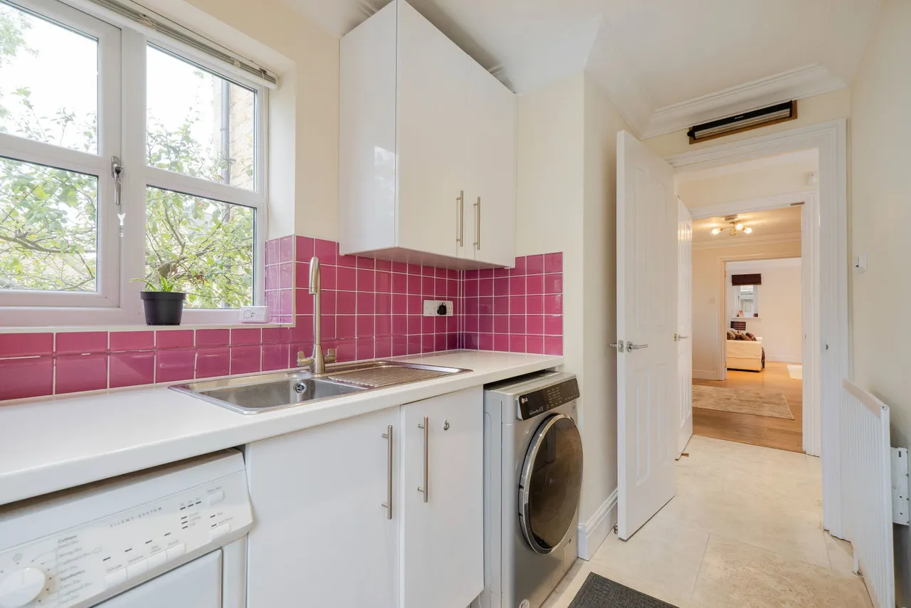 Academy Drive, Corsham, SN13, photo 11