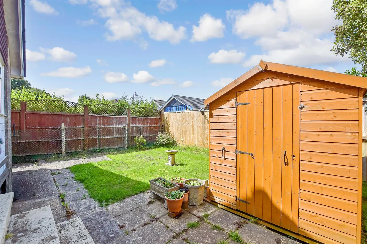Perowne Way, Sandown, PO36, photo 11