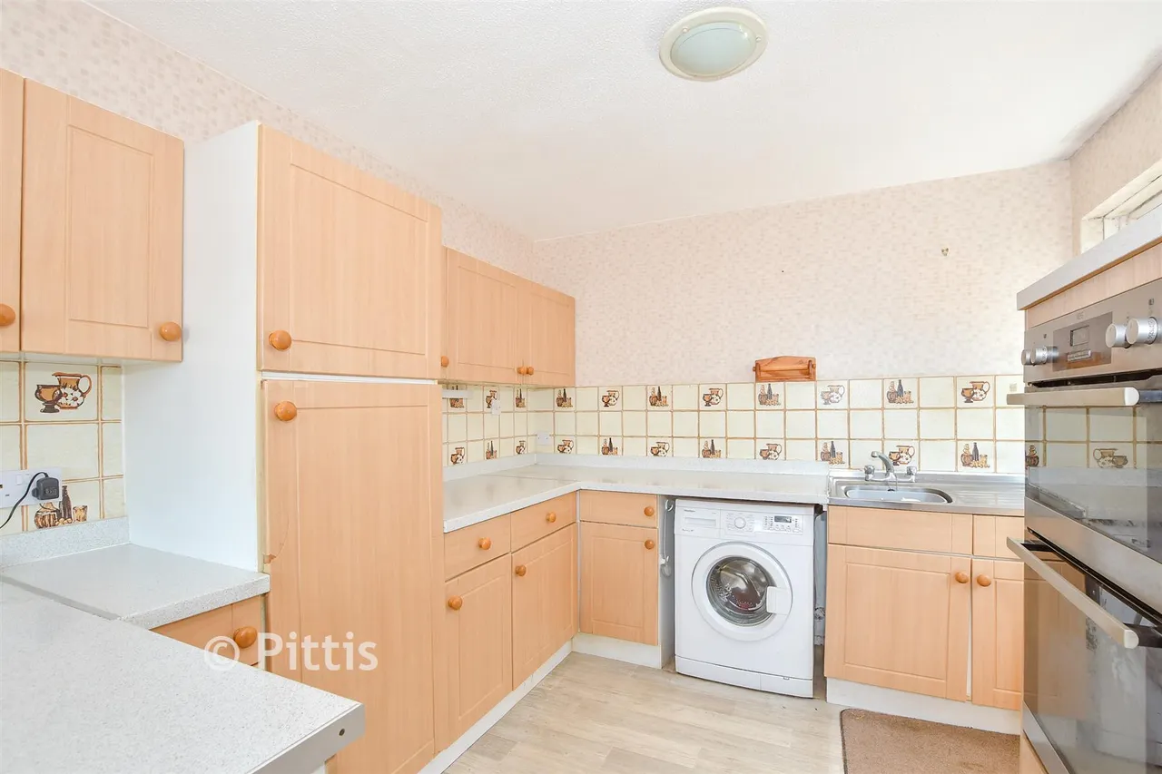 Perowne Way, Sandown, PO36, photo 2