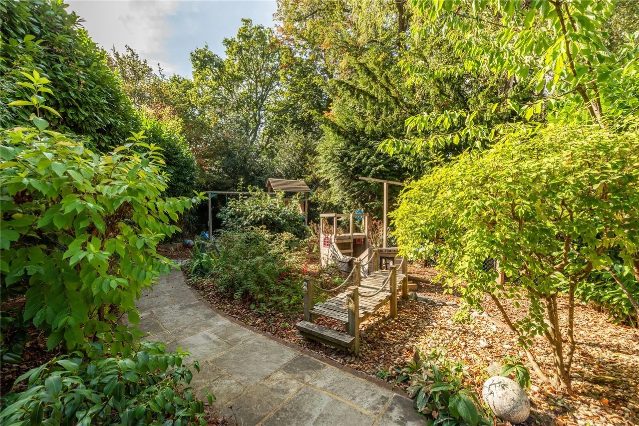 Tower Hill, Dorking, RH4, photo 15