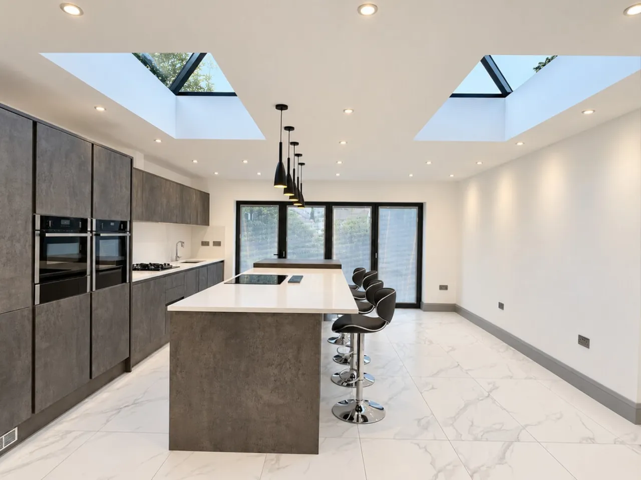 5 bed house to rent — Valentia Road, Headington