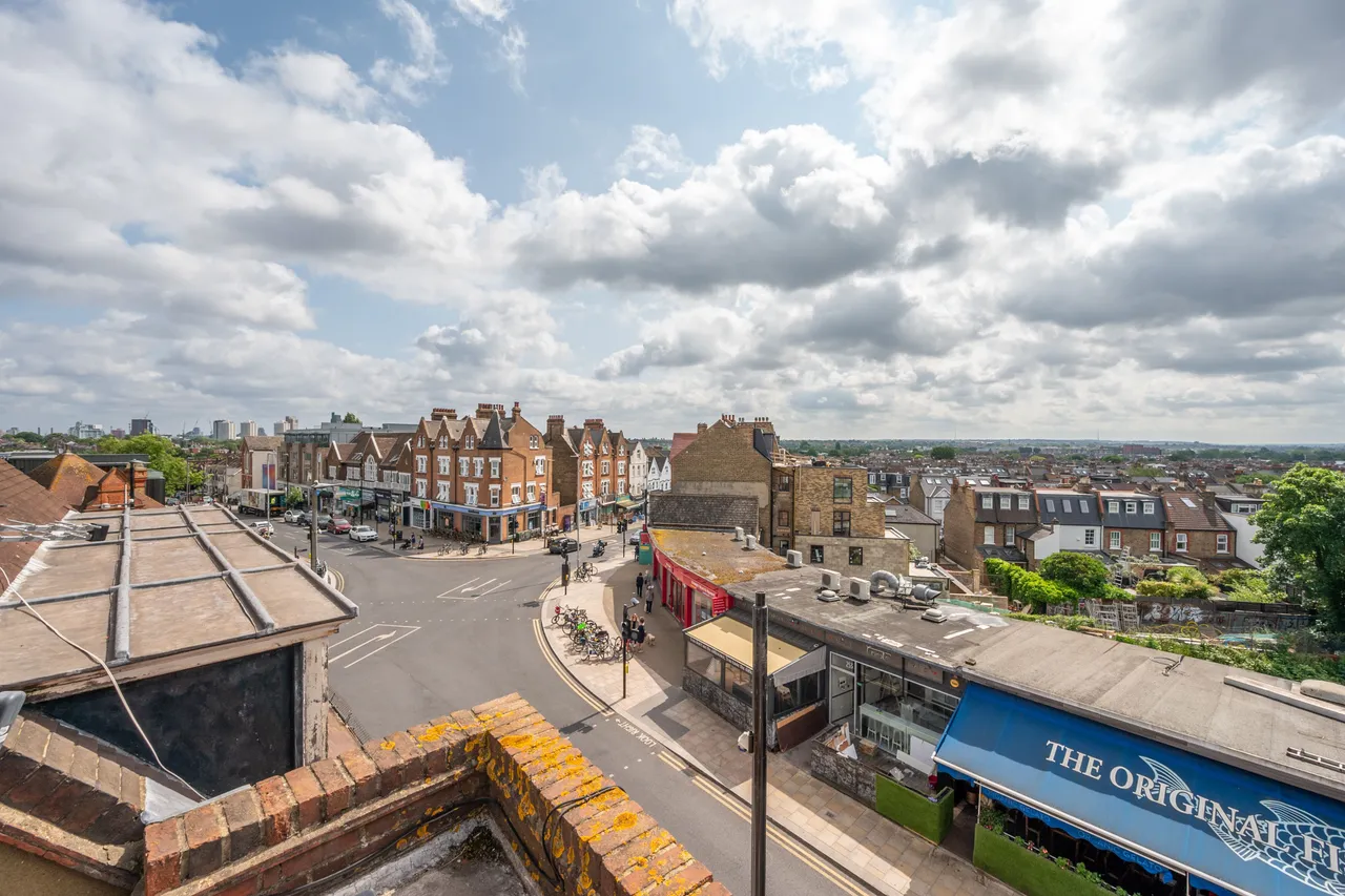 London, SW19, photo 7