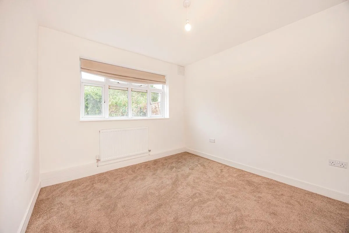 Lancelot Road, Ilford, Essex, IG6 3BE, photo 8