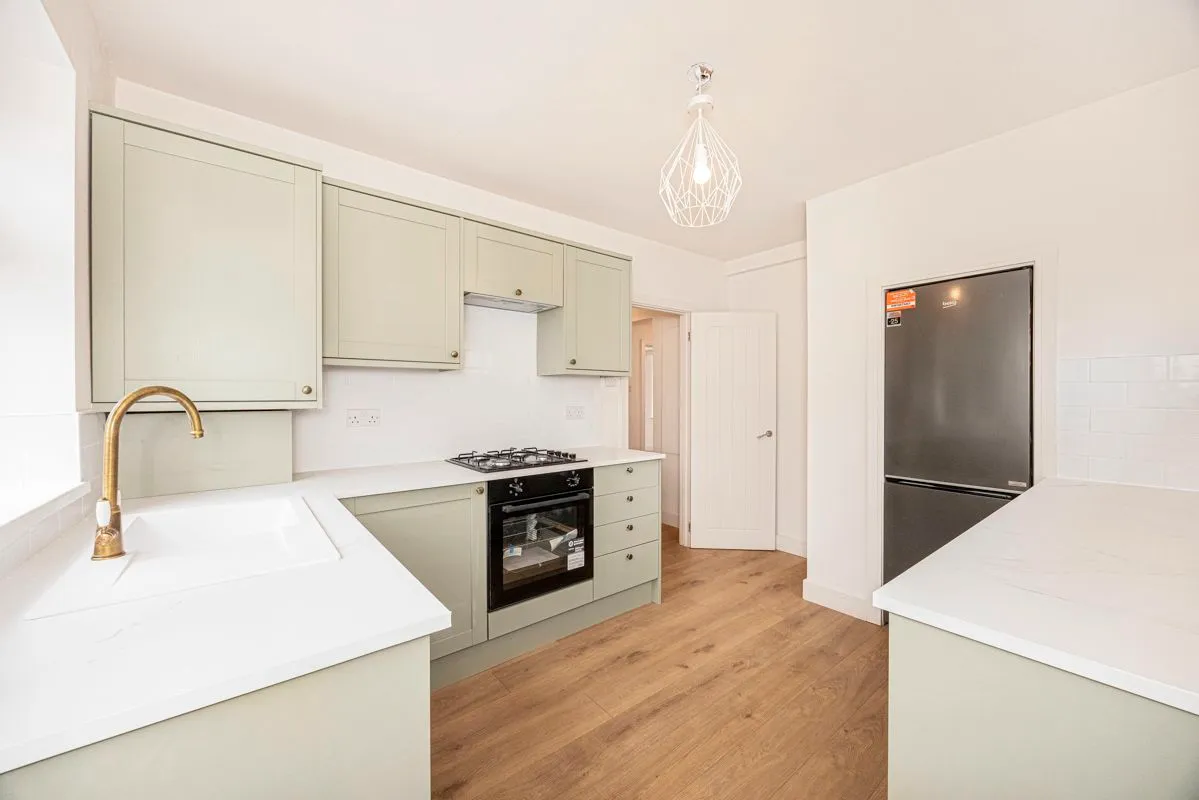 Lancelot Road, Ilford, Essex, IG6 3BE, photo 6