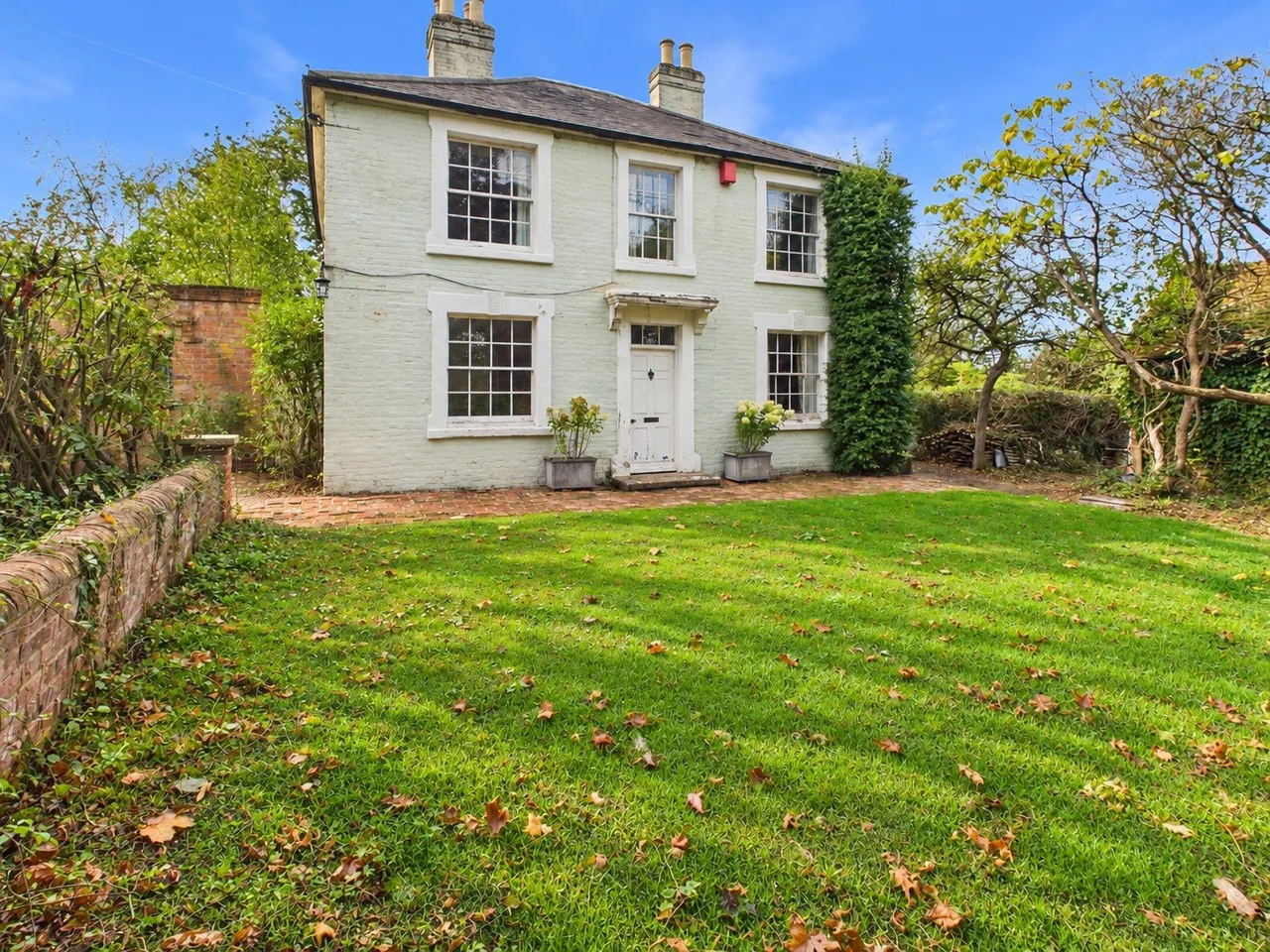 3 bed hawthorn hill, ascot road, nr maidenhead, berkshire,sl6 for sale, Ascot Road, Nr Maidenhead