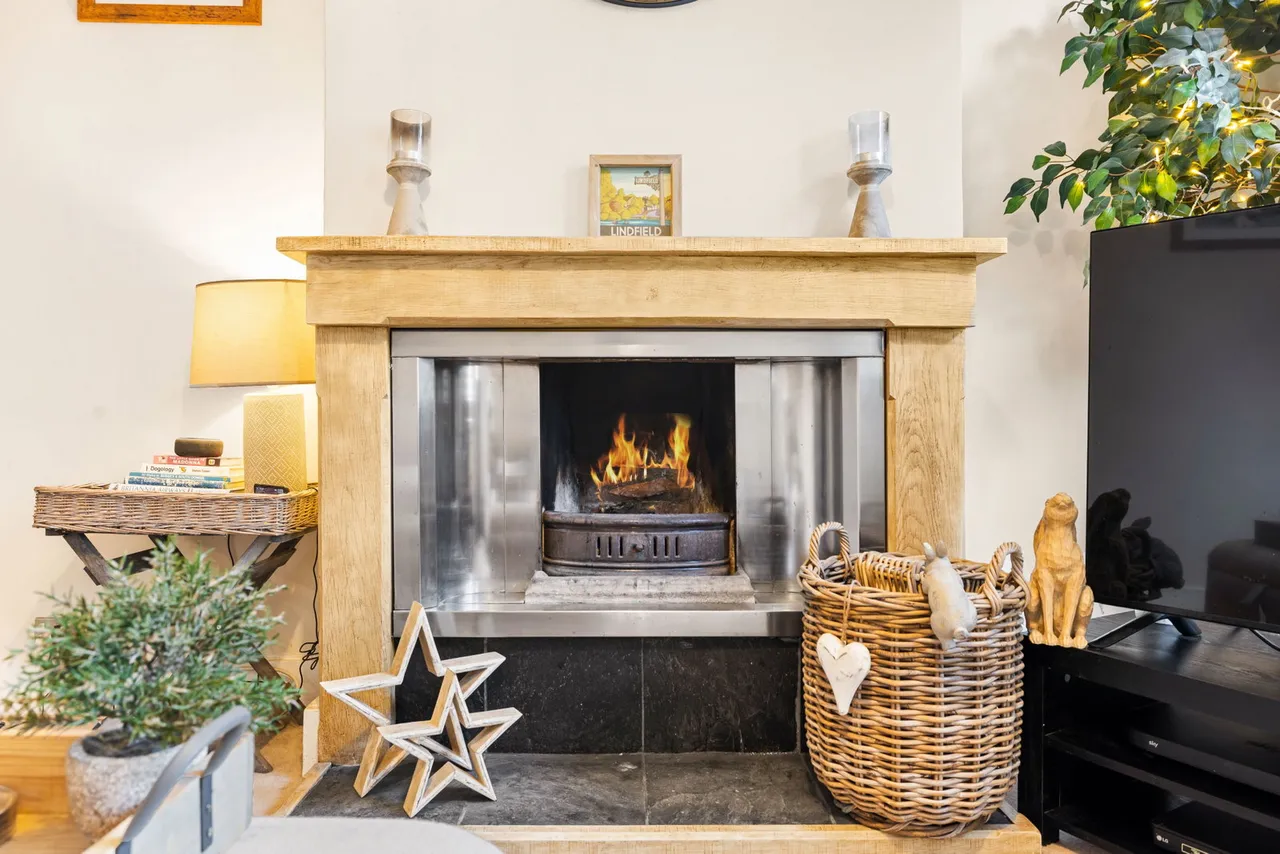 Jubilee Cottages, Scaynes Hill Road, Lindfield, West Sussex, RH16 2QQ, photo 6