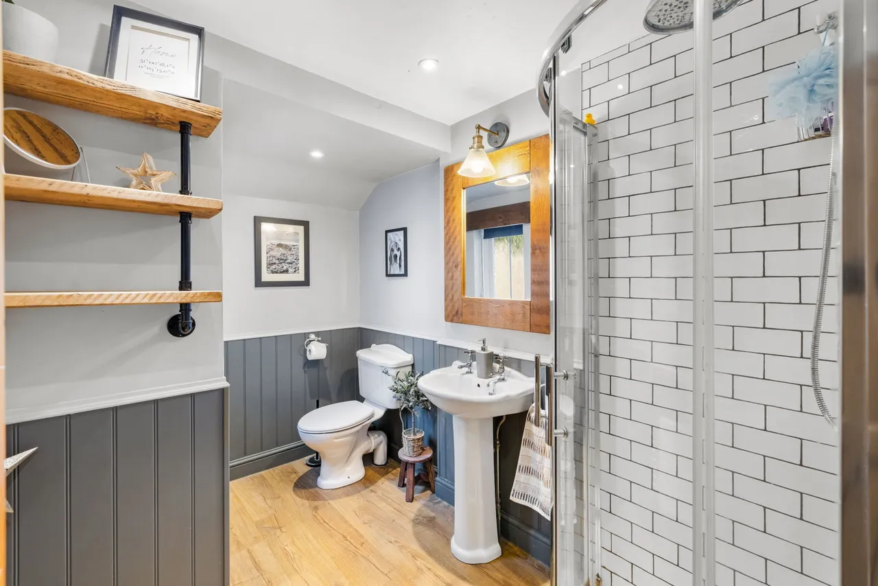 Jubilee Cottages, Scaynes Hill Road, Lindfield, West Sussex, RH16 2QQ, photo 9