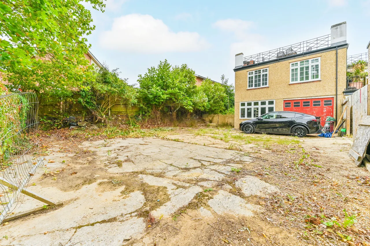 Land to the Rear, 23 Hillside Road, London, photo 4