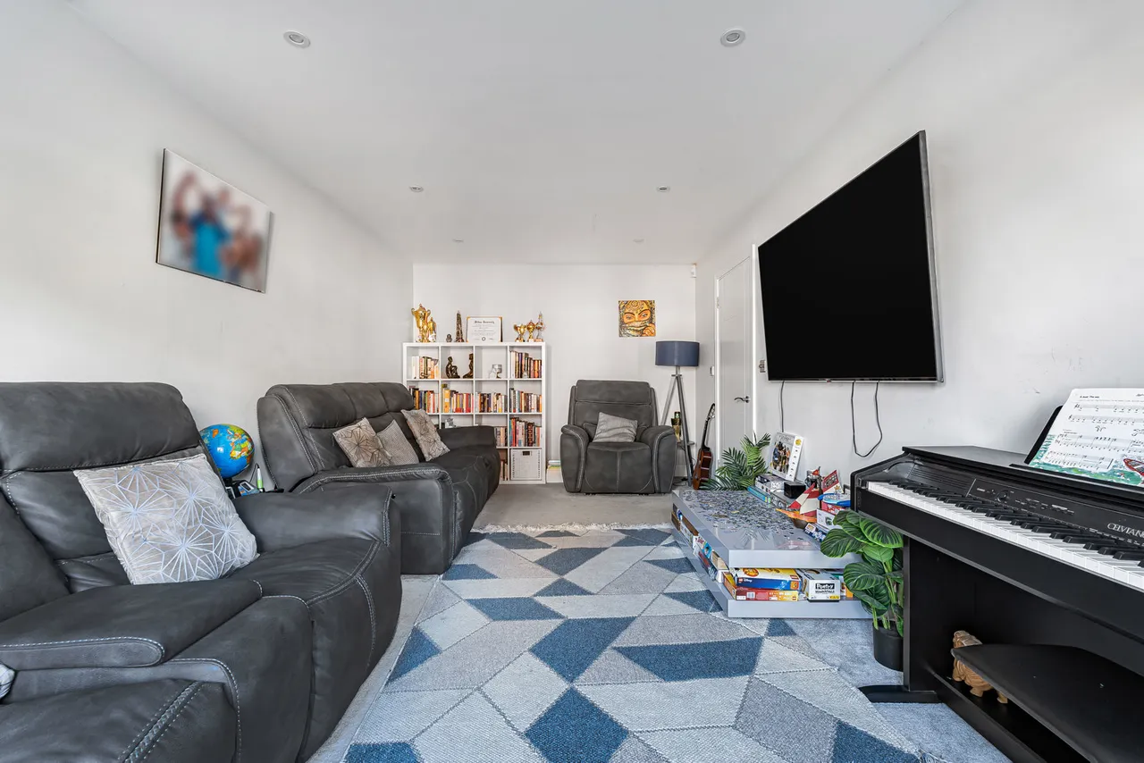 The Gower, Egham, TW20, photo 8