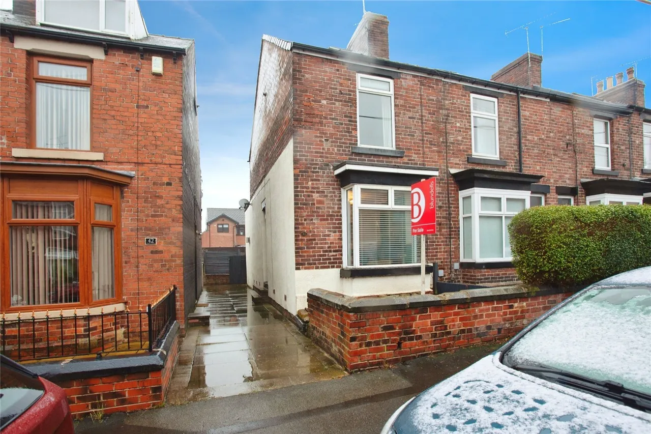 3 bed house for sale — Smith Street, Chapeltown, Sheffield, S35