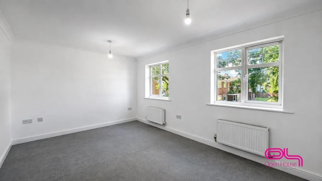 Higher Clough Close, Bolton, BL3, photo 4