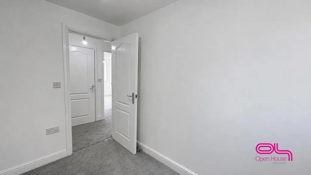 Higher Clough Close, Bolton, BL3, photo 19