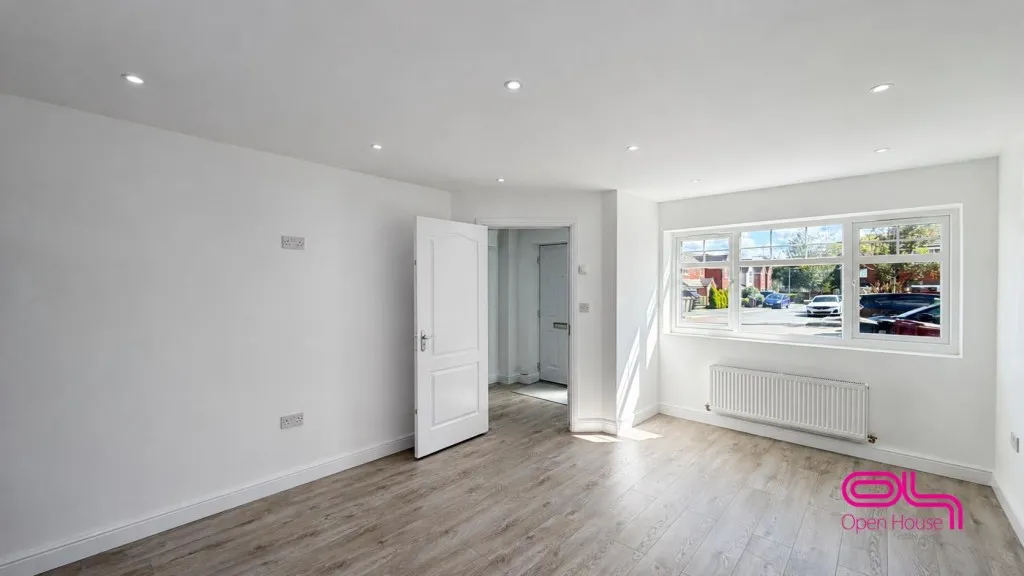 Higher Clough Close, Bolton, BL3, photo 2