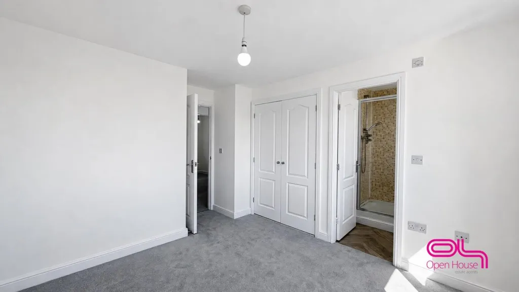 Higher Clough Close, Bolton, BL3, photo 5