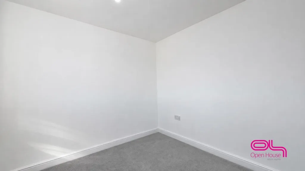 Higher Clough Close, Bolton, BL3, photo 14