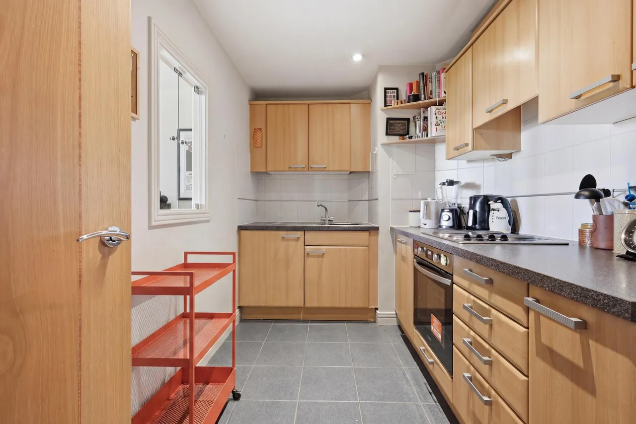Romford Road, London, E15, photo 9