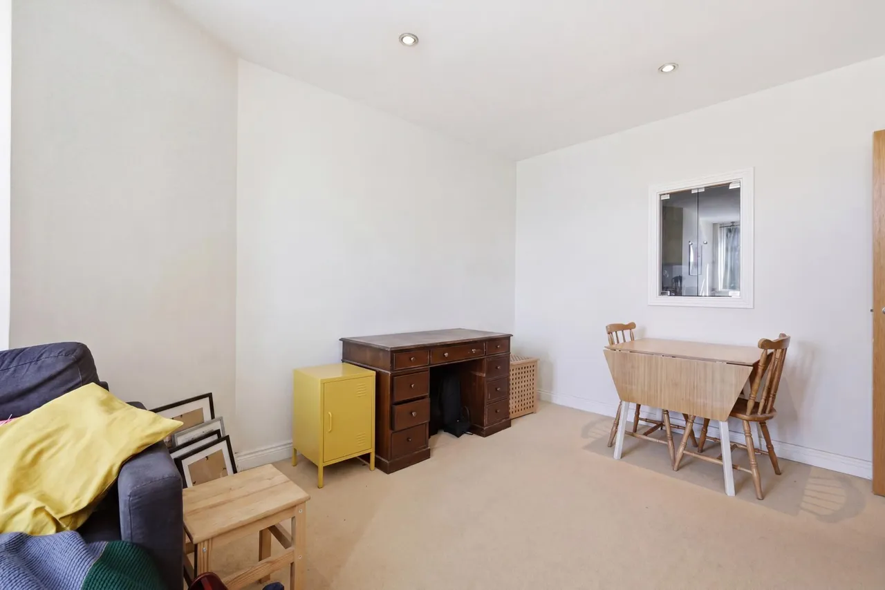 Romford Road, London, E15, photo 6