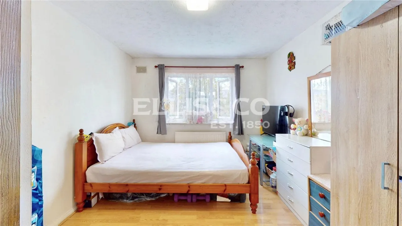 Stanley Avenue, Wembley, HA0, photo 6