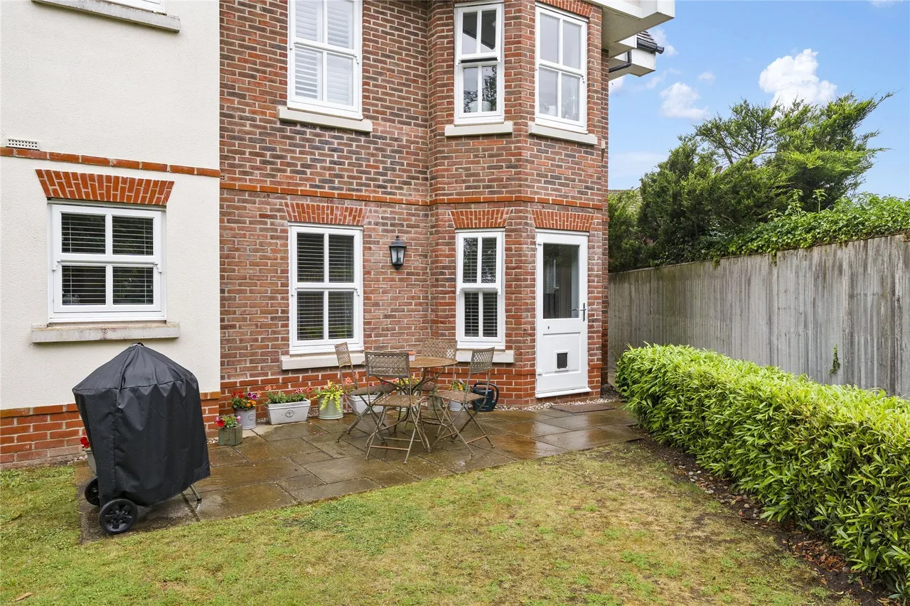 Tilt Road, Cobham, Surrey, KT11, photo 12