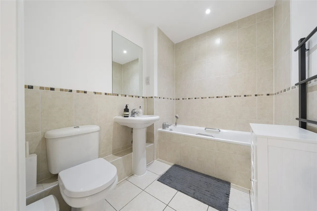 Tilt Road, Cobham, Surrey, KT11, photo 9