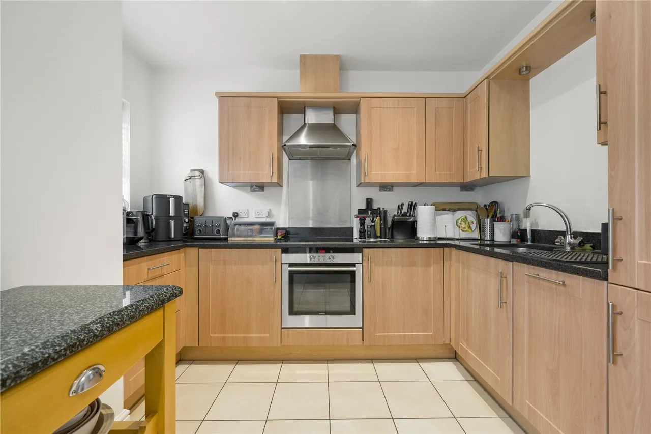 Tilt Road, Cobham, Surrey, KT11, photo 4