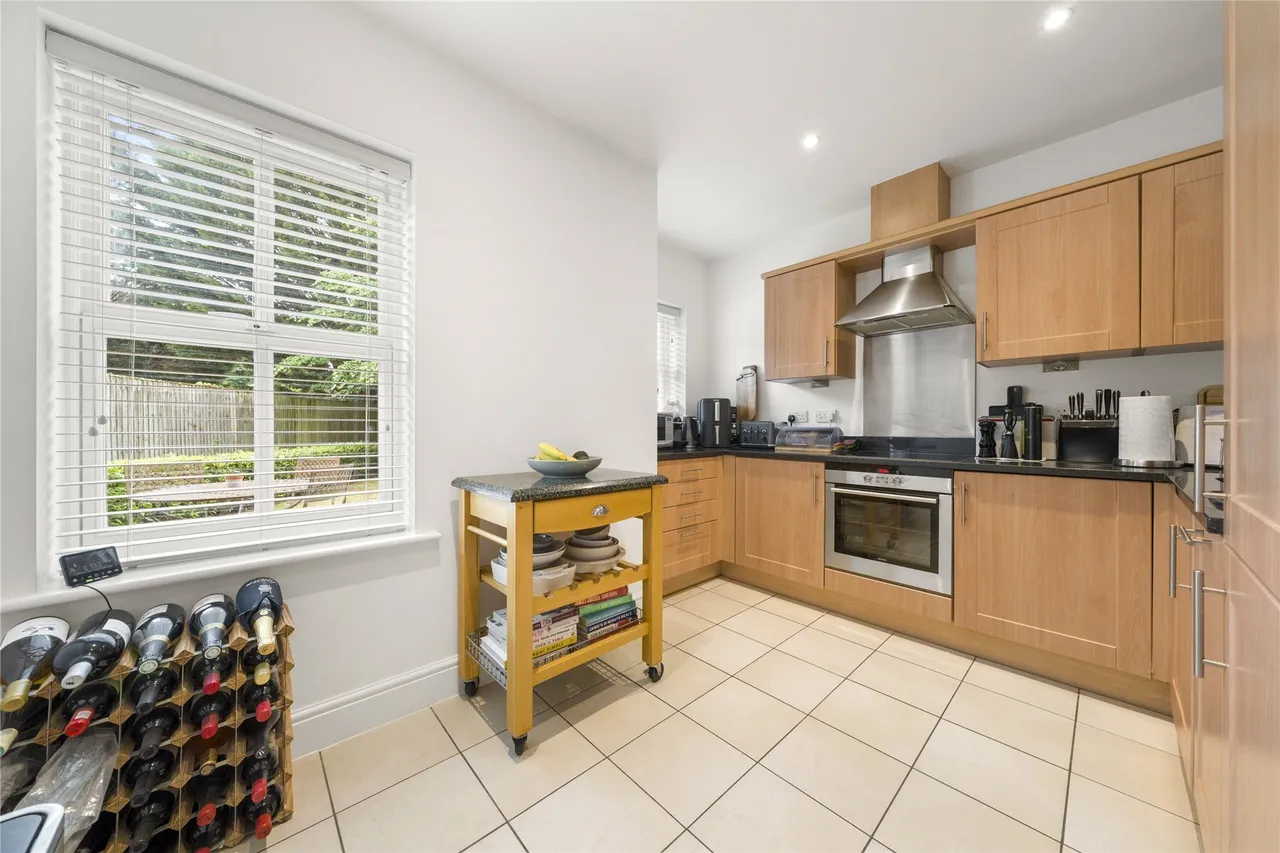 Tilt Road, Cobham, Surrey, KT11, photo 3