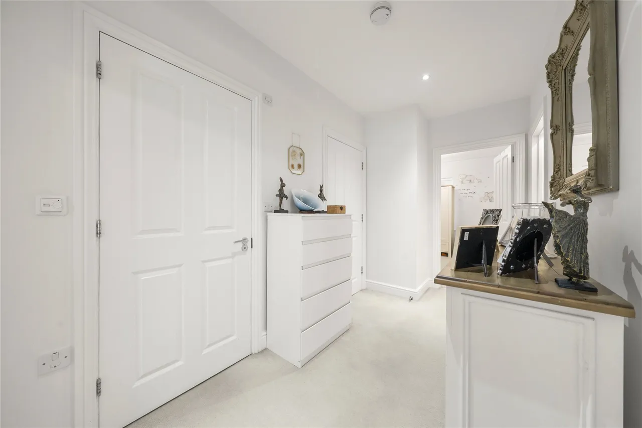 Tilt Road, Cobham, Surrey, KT11, photo 5
