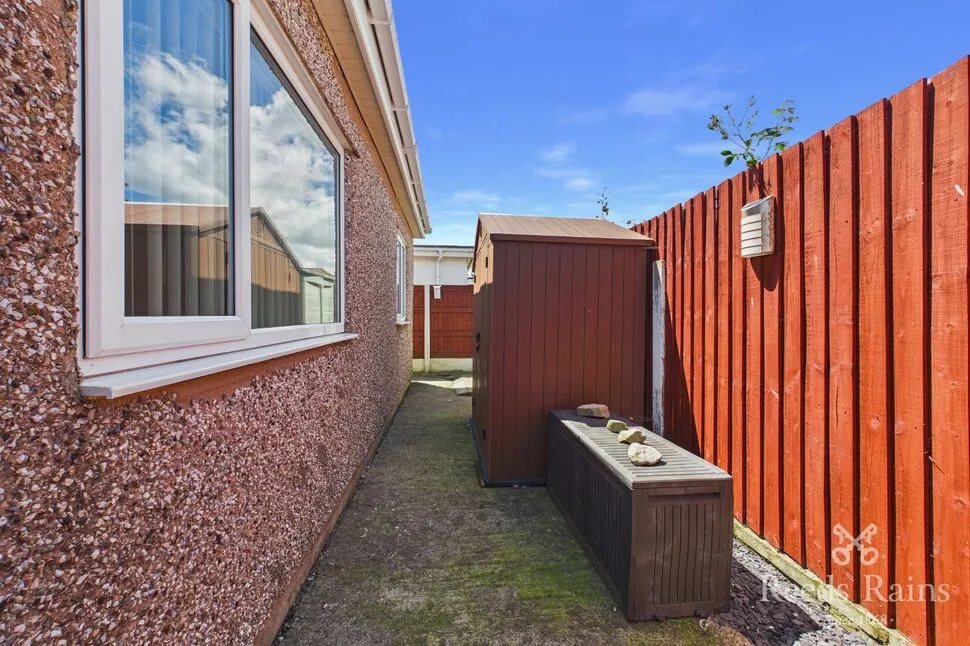 Aled Gardens, Kinmel Bay, Conwy, LL18, photo 9
