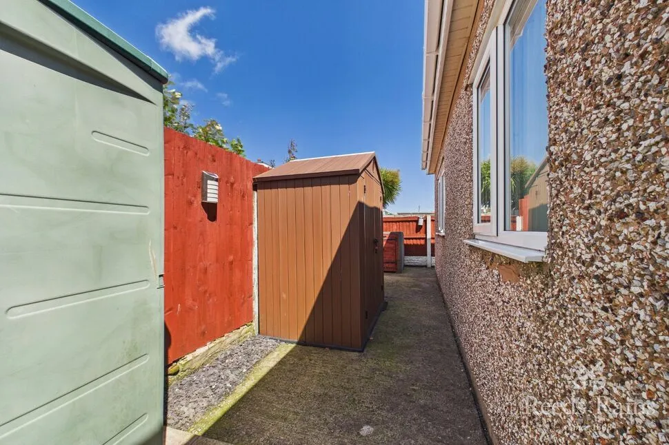 Aled Gardens, Kinmel Bay, Conwy, LL18, photo 8