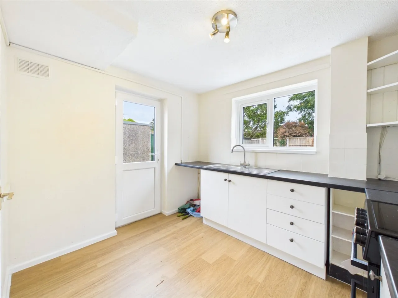 Mendip Avenue, Weston-super-Mare, BS22, photo 4
