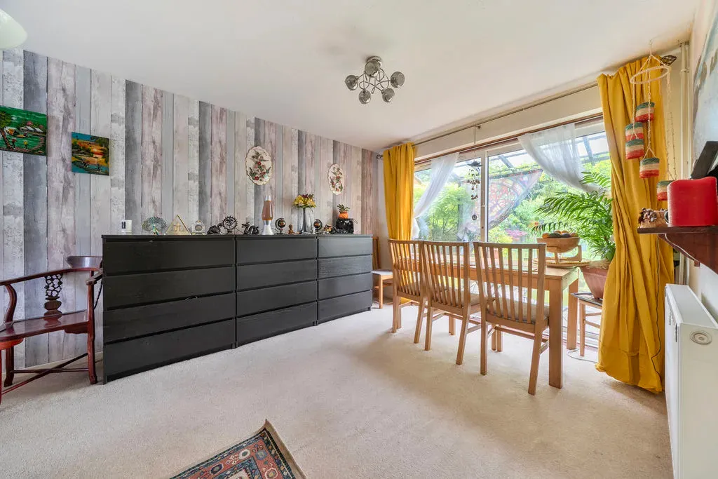 Gleneagles Close, Bletchley, Milton Keynes, Buckinghamshire, MK3 7RT, photo 17