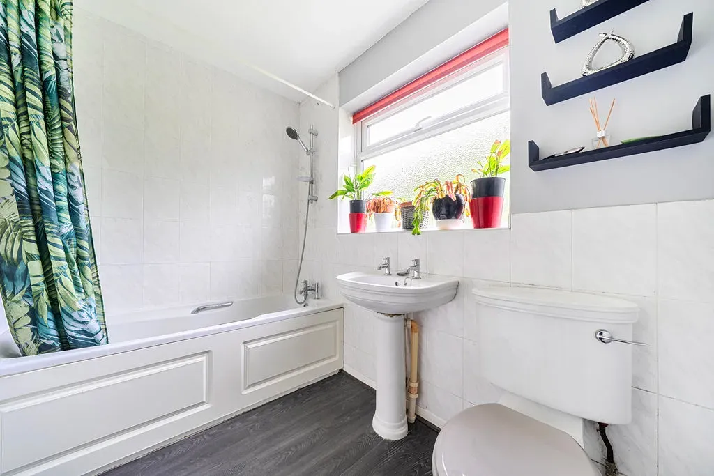 Gleneagles Close, Bletchley, Milton Keynes, Buckinghamshire, MK3 7RT, photo 8