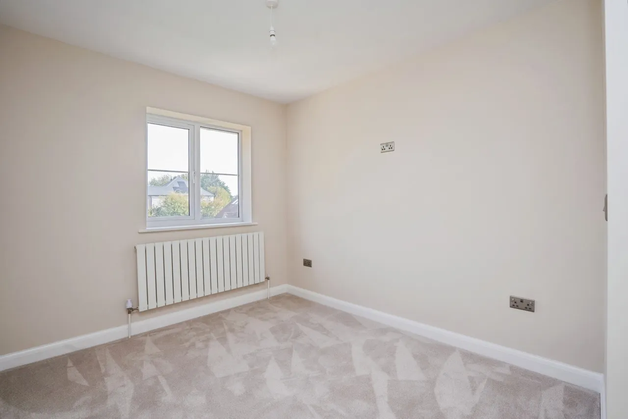 Orchard Close, Bosham, PO18, photo 10
