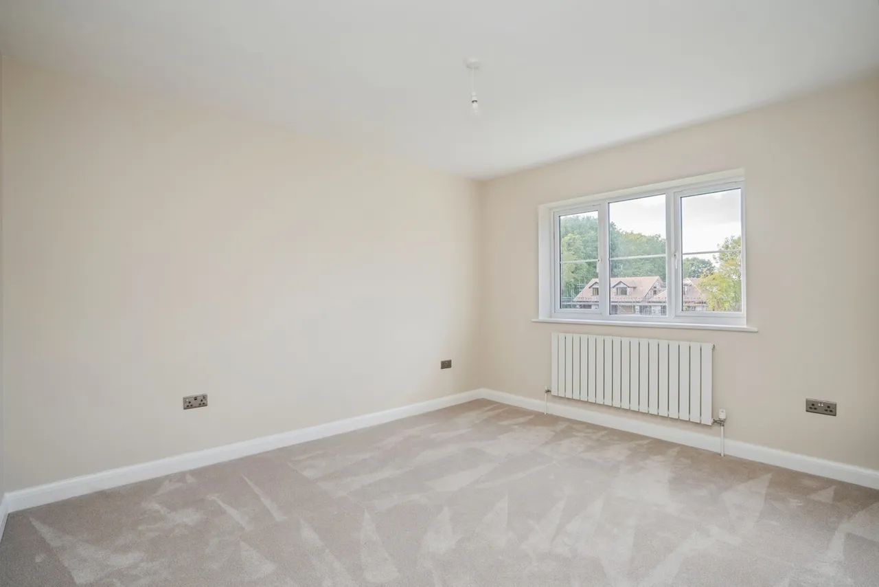 Orchard Close, Bosham, PO18, photo 15