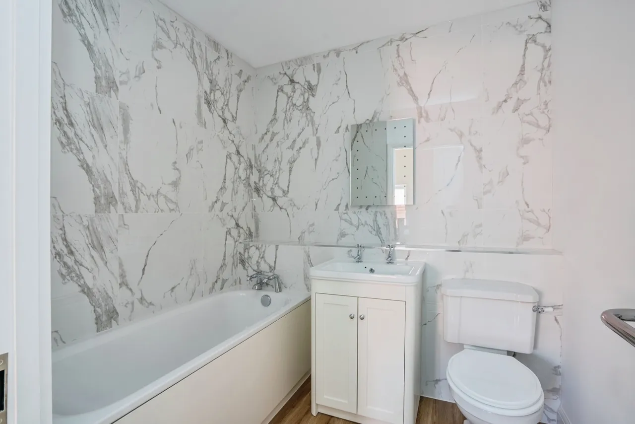 Orchard Close, Bosham, PO18, photo 12