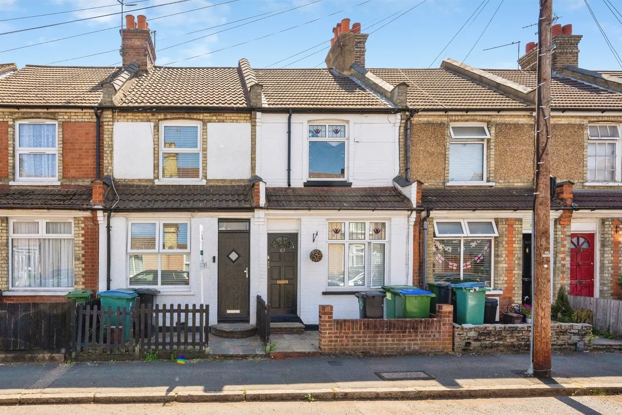 2 bed house for sale — Judge Street, Watford