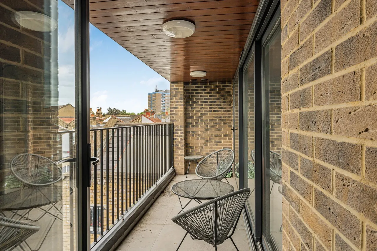 Clinton Road, London, E7, photo 11