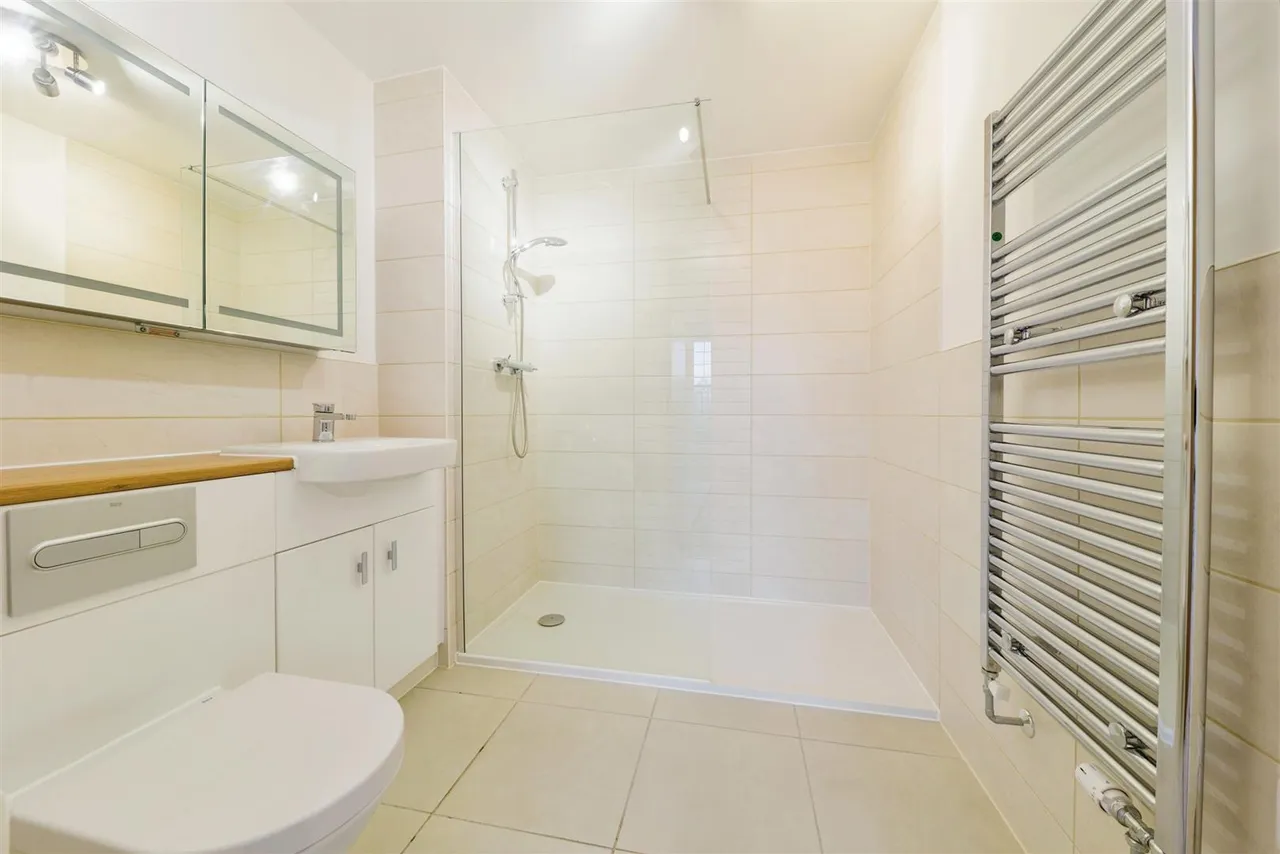 Great North Road, Hatfield, AL9, photo 14
