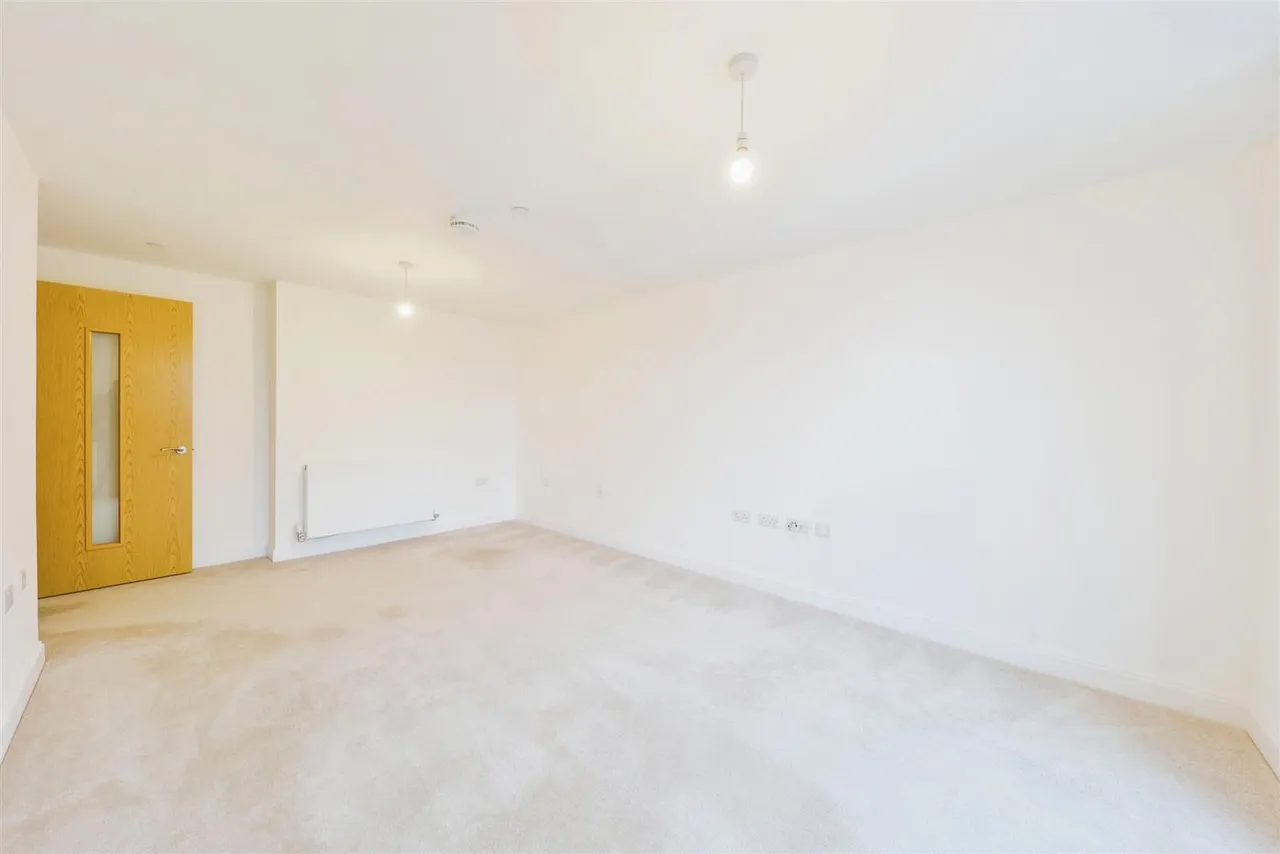 Great North Road, Hatfield, AL9, photo 12