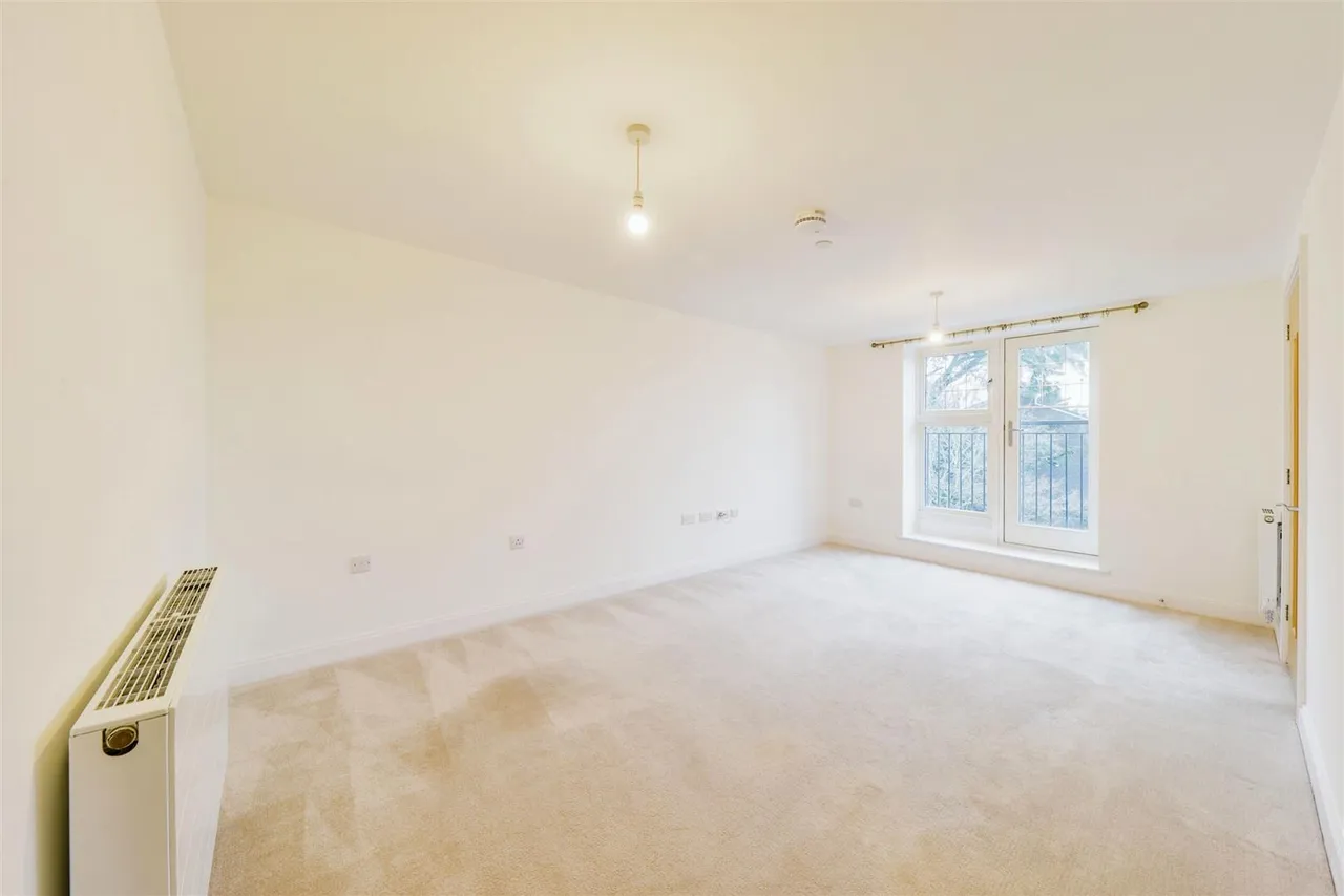 Great North Road, Hatfield, AL9, photo 3