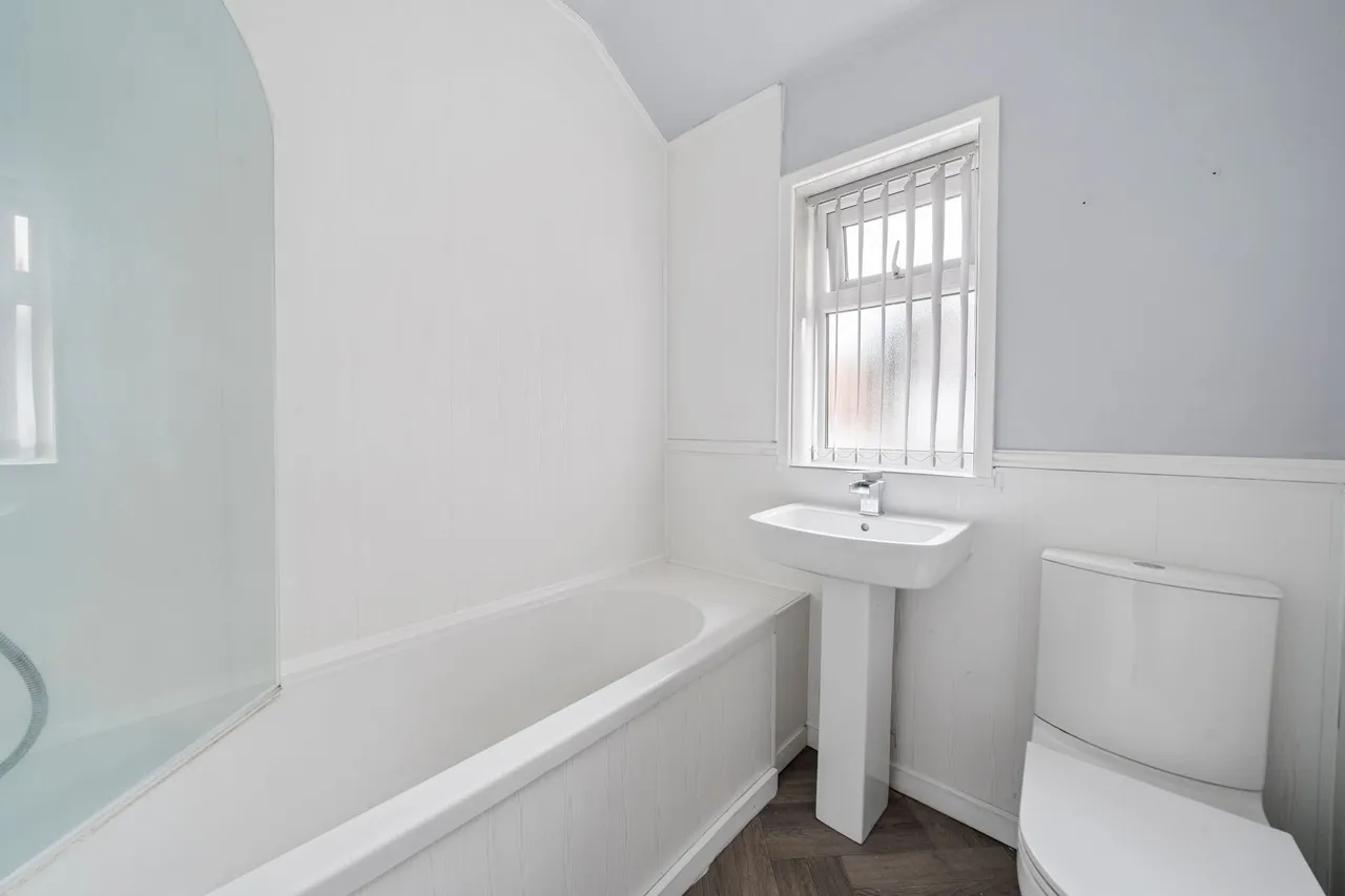 Ennerdale Road, Leigh, Leigh, WN7 2TA, photo 13