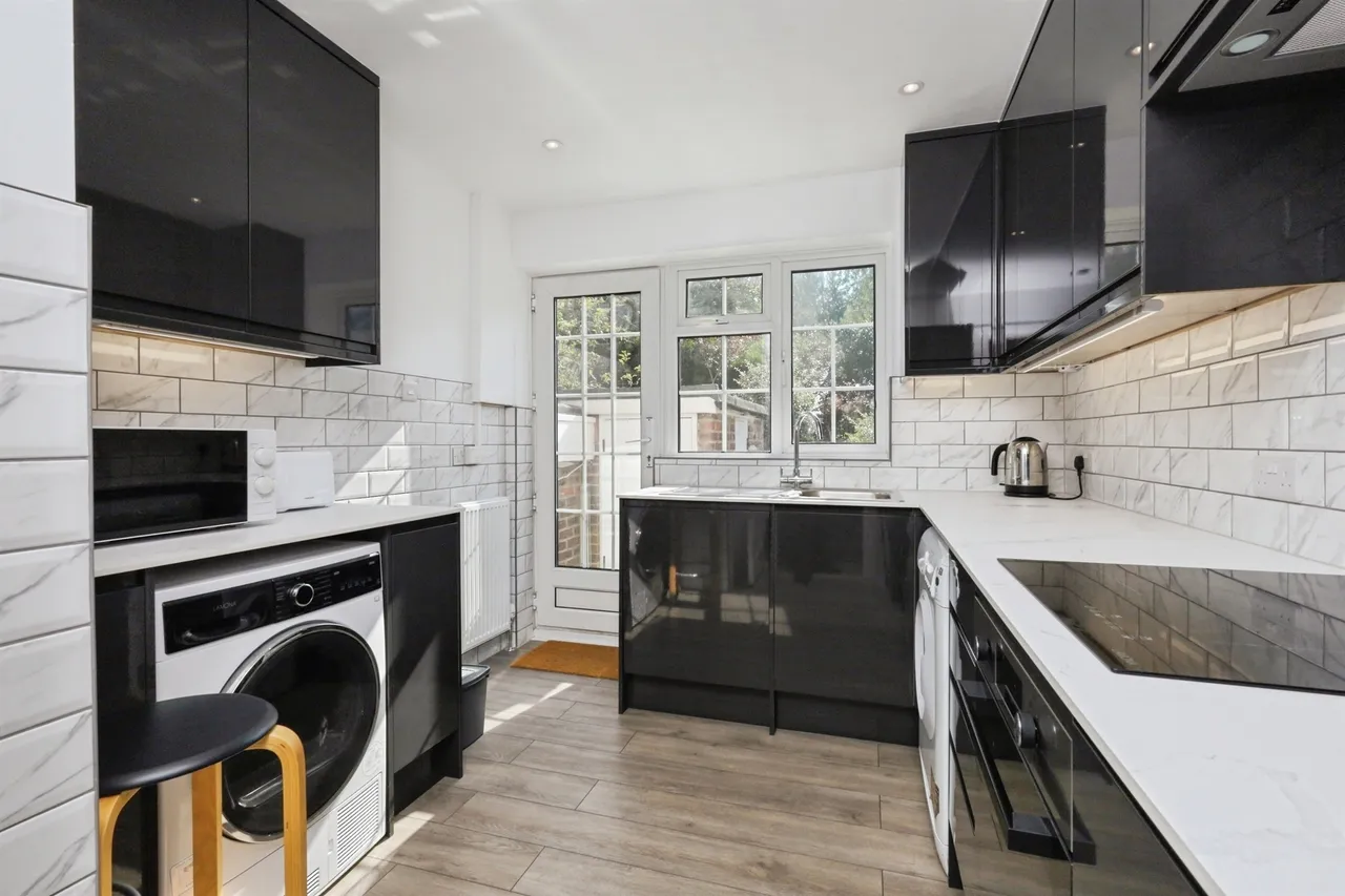 Chesterfield Gardens, Eastbourne, BN20, photo 4
