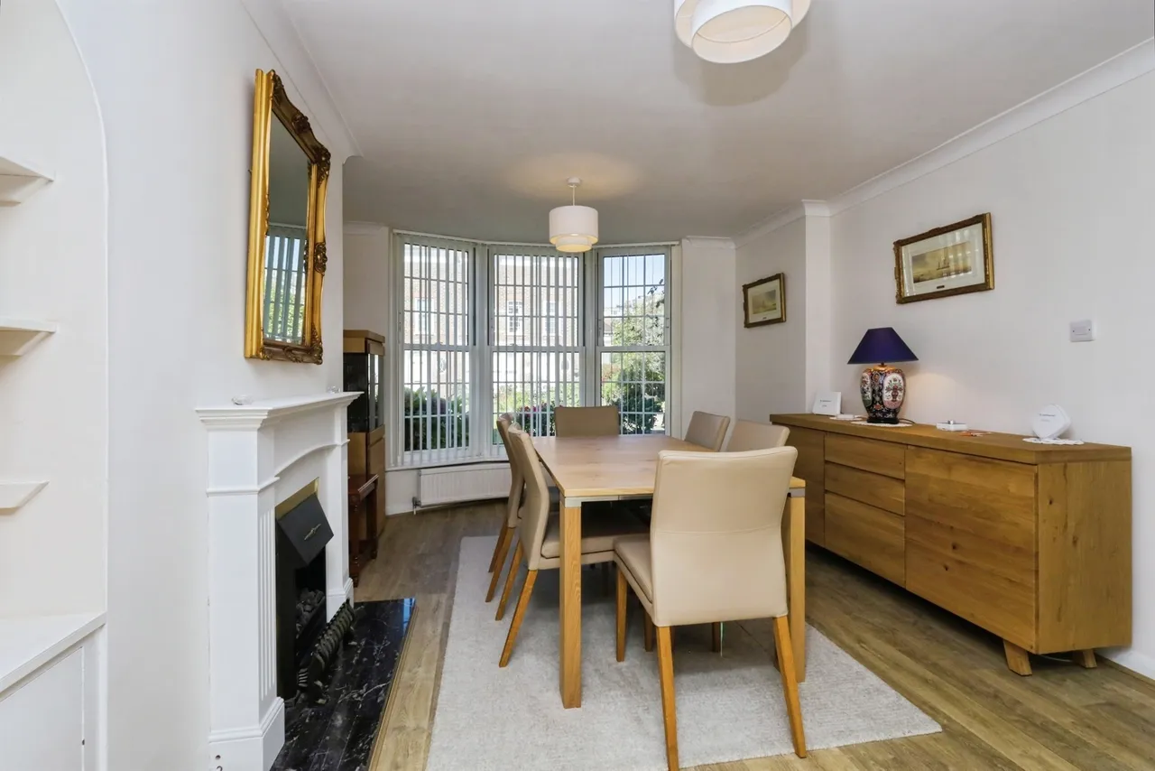 Chesterfield Gardens, Eastbourne, BN20, photo 5